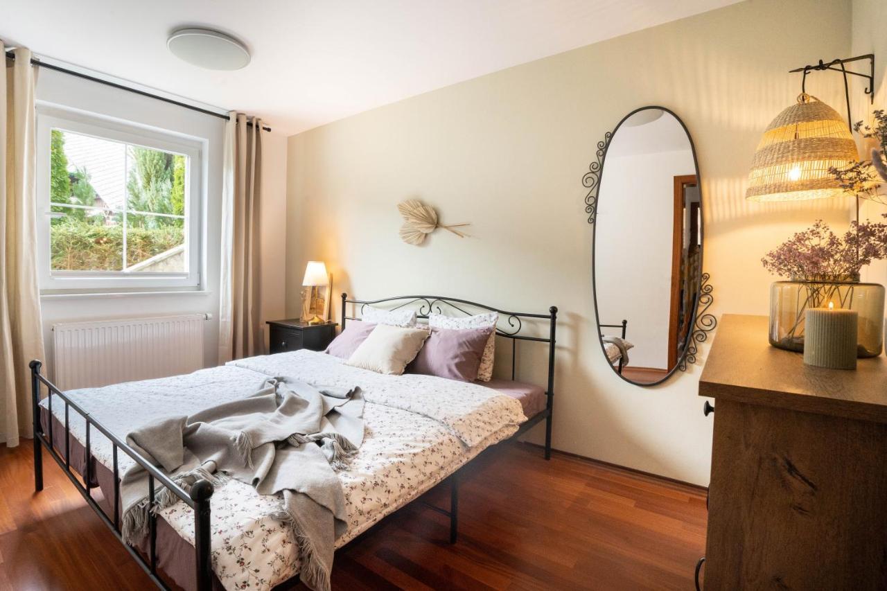 Alpine Apartments Marcella Zirovnica Luaran gambar
